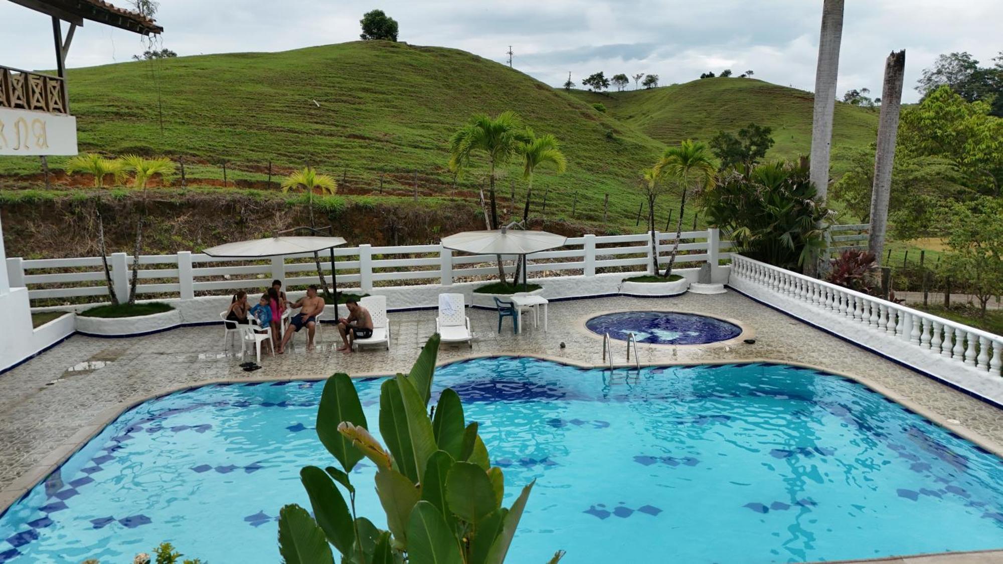 Hotel Campestre Las Cavernas La Mesa Norte Luaran gambar